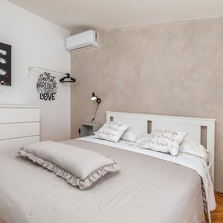 Apartment Tesic Close To The Sea With Shared 4Xbicycles ฟาชานา ภายนอก รูปภาพ