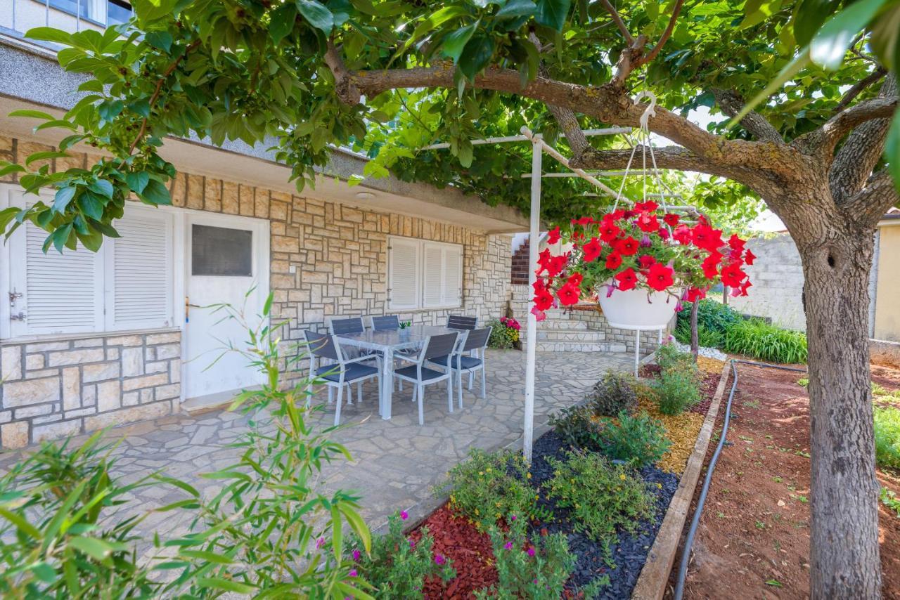 Apartment Tesic Close To The Sea With Shared 4Xbicycles ฟาชานา ภายนอก รูปภาพ