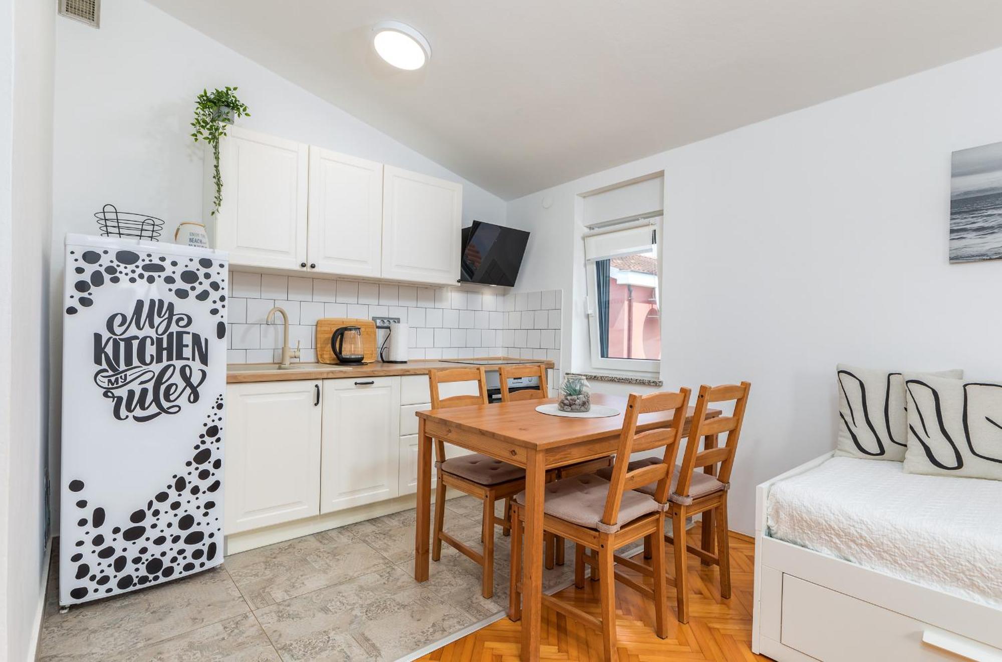 Apartment Tesic Close To The Sea With Shared 4Xbicycles ฟาชานา ภายนอก รูปภาพ